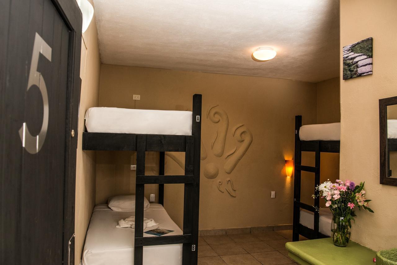 Deja Hostel Плайя-дель-Кармен Екстер'єр фото